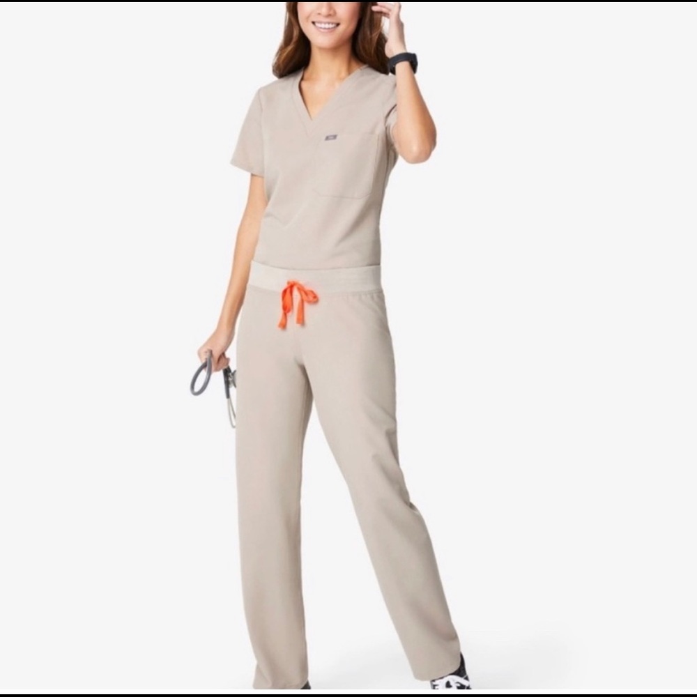 XS Figs petite pants  and XS top set limiter edition